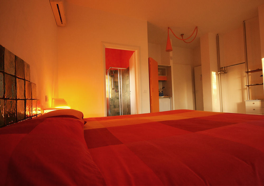 Suite House L'Isola Che Non C'E Фонтане-Бьянке Экстерьер фото